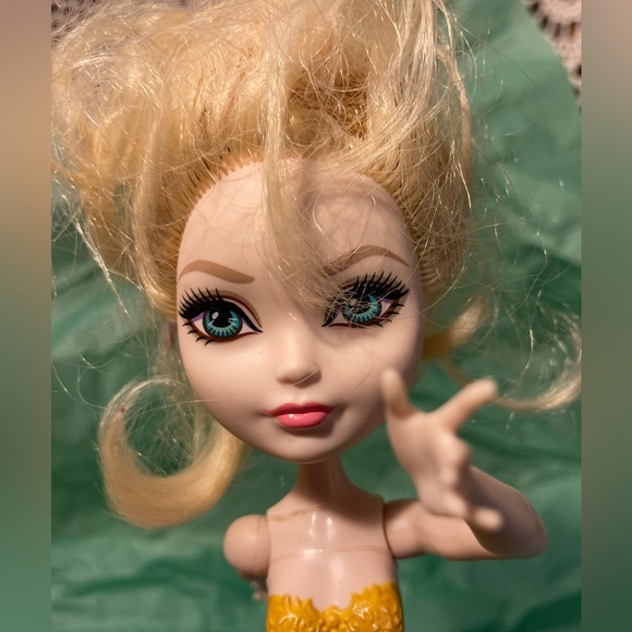 B1G2 - Mattel Ever After High Apple White Swim Fashion Doll - Buy 1, Get 2 FREE - Picture 8 of 8